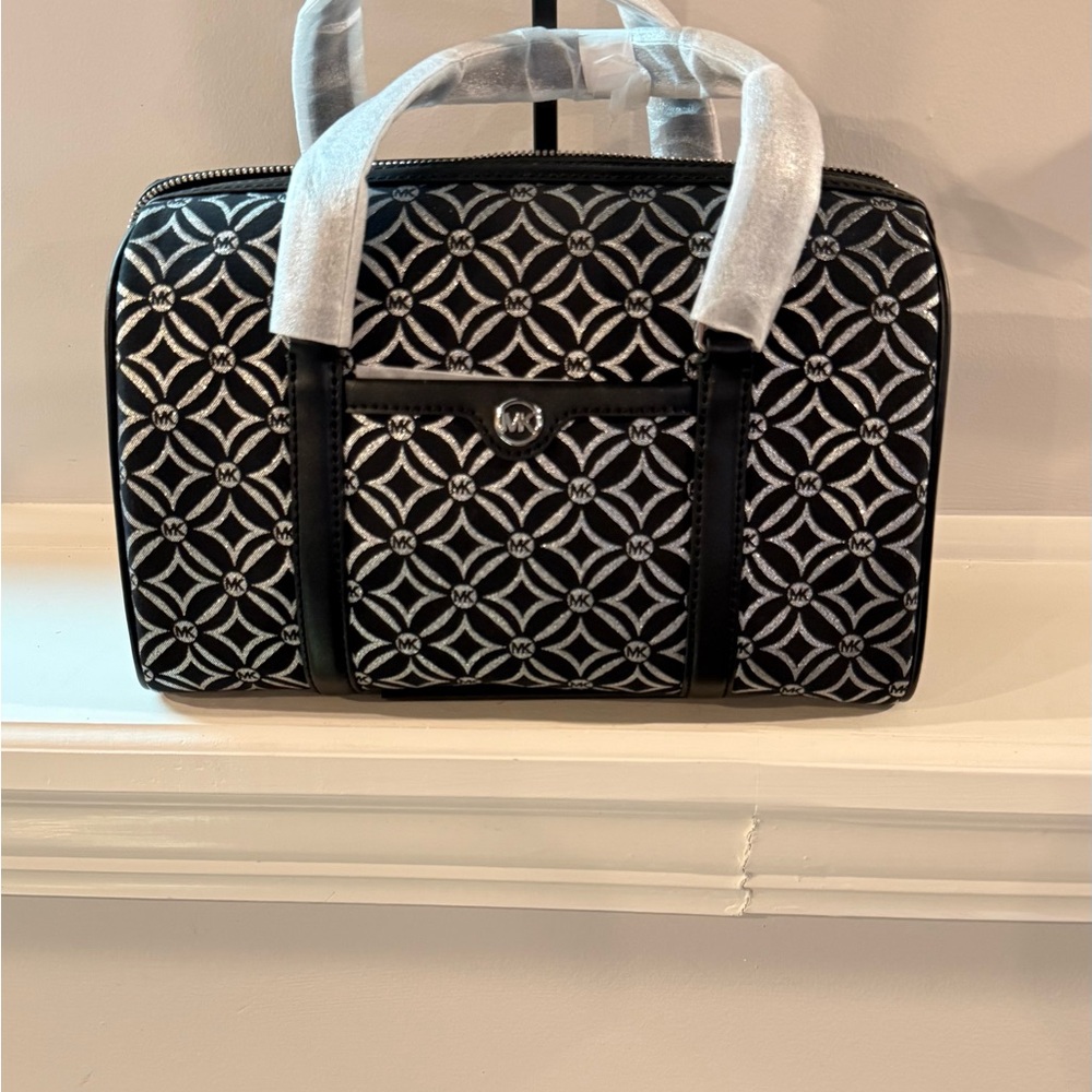 NWT Michael Kors Jet Set Travel Medium Duffle Crossbody Bag
